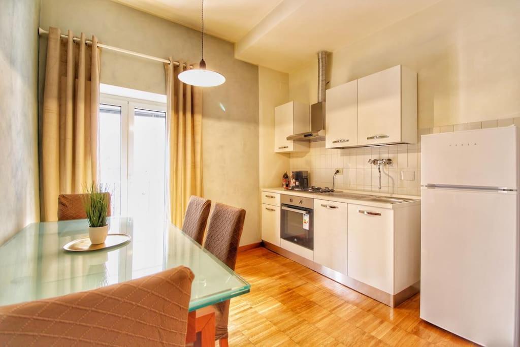 Paglia45 Apartment At Trastevere By Yourhost Rome Bagian luar foto